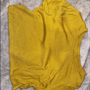 YELLOW CHAIN CROP TOP SIZE L